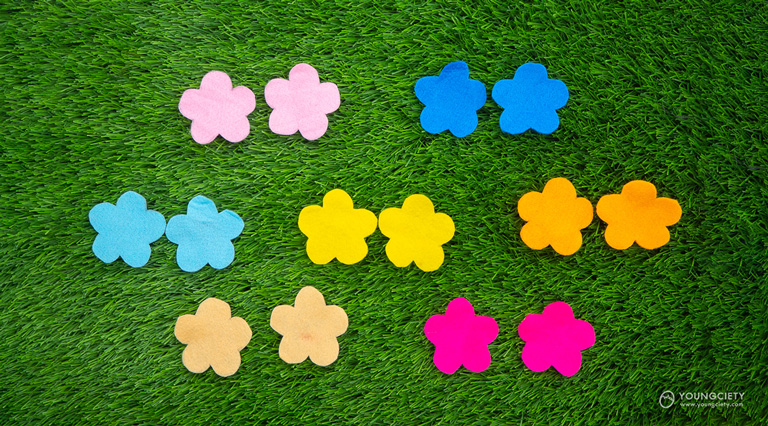 ดอกไม้สำหรับทำ โมบาย จากผ้าสักหลาดสีต่าง ๆ